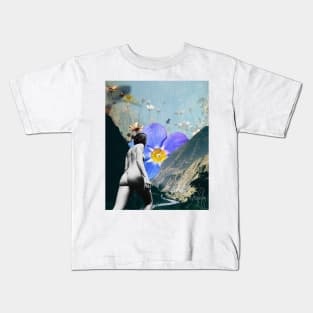 In search for home Kids T-Shirt